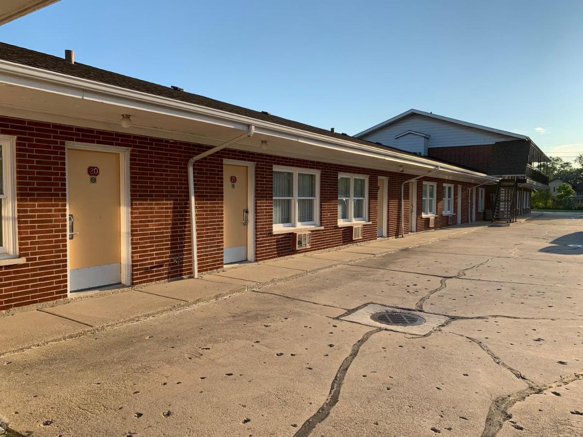 New Relax Inn Bridgeview Exterior foto